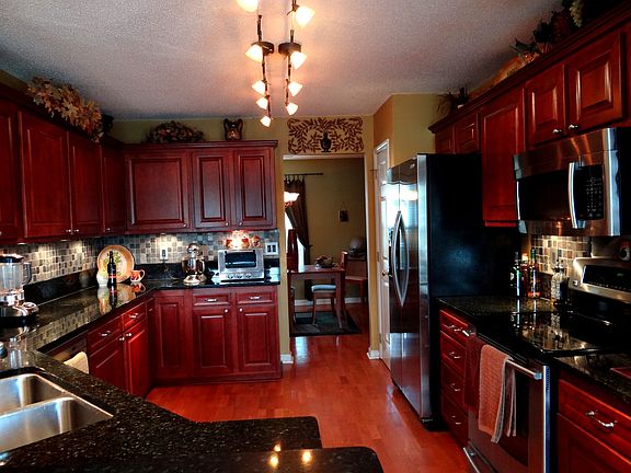 Kitchen - Fully Updated