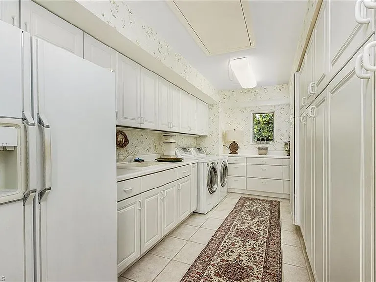 950 Galleon Dr — Photo 26