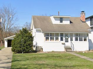 3809 Kent Rd, Royal Oak, MI 48073