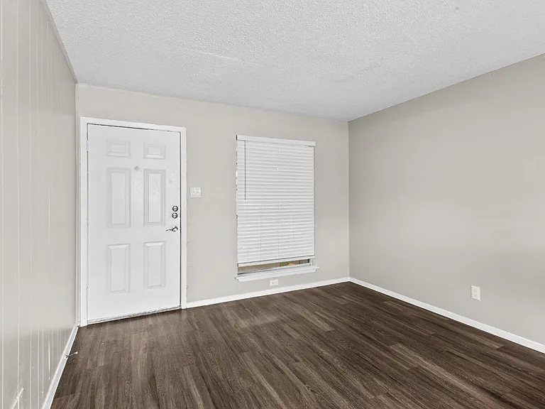 Flats at Berkman — Photo 17