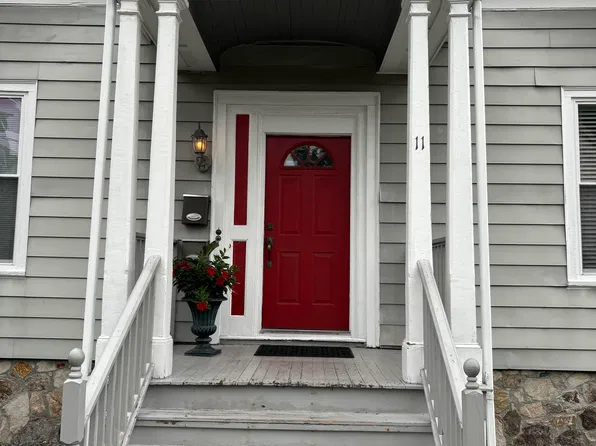 11 Linwood St APT 2, Hyde Park, MA 02136