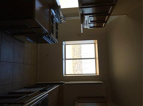 5th image of 3633 Breckenridge Dr