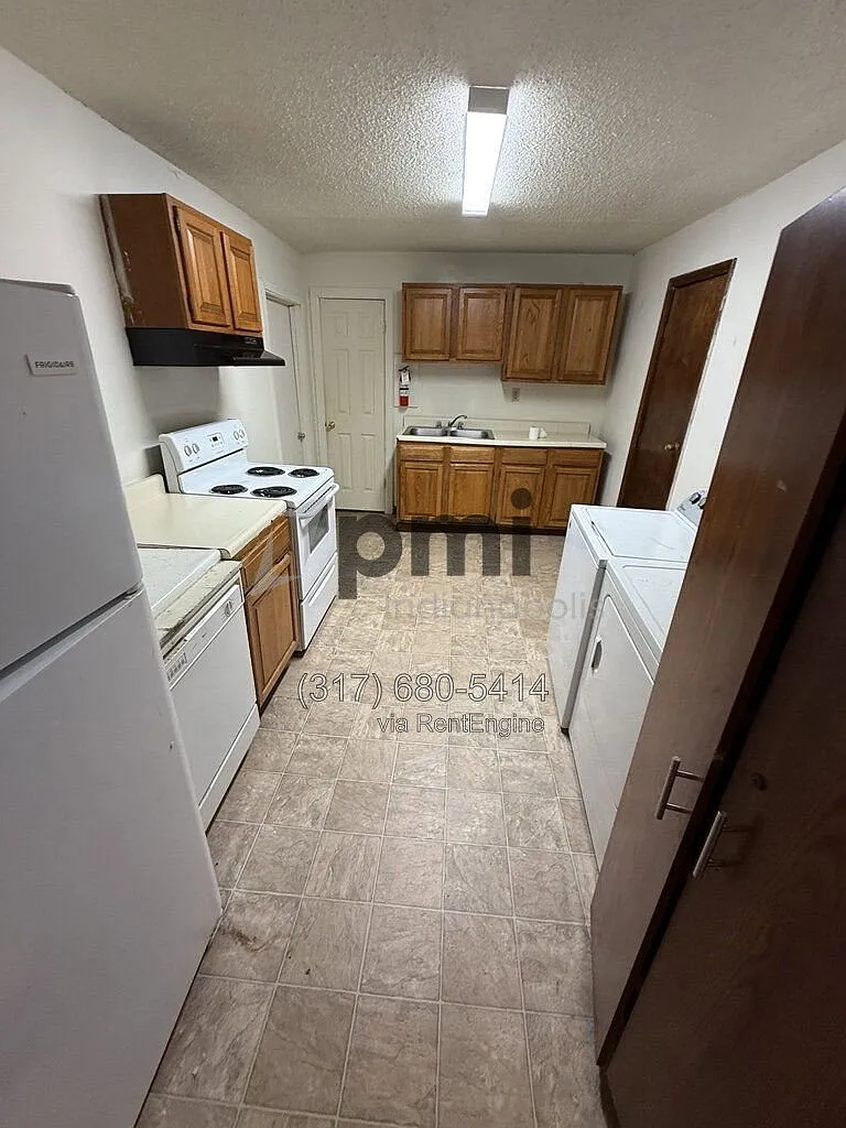 5 bed, 2.0 bath, 1488 sqft, $2,670 — Photo 3