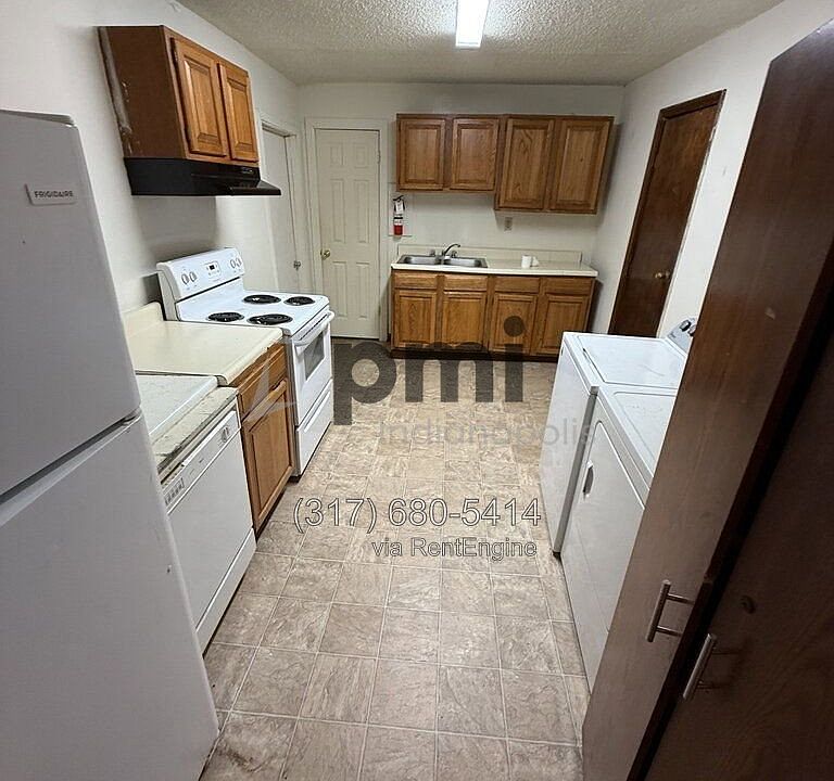 1st image of 315 E 11th St