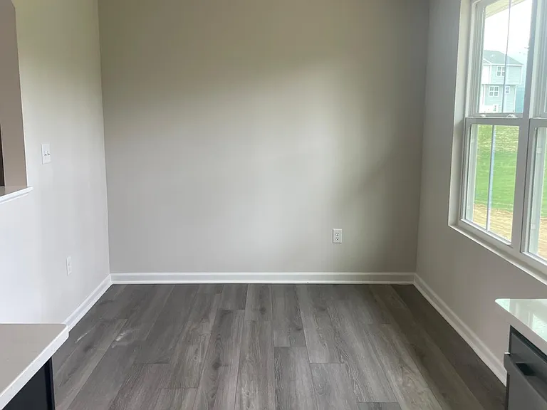 4031 Hemlock Ct — Photo 10