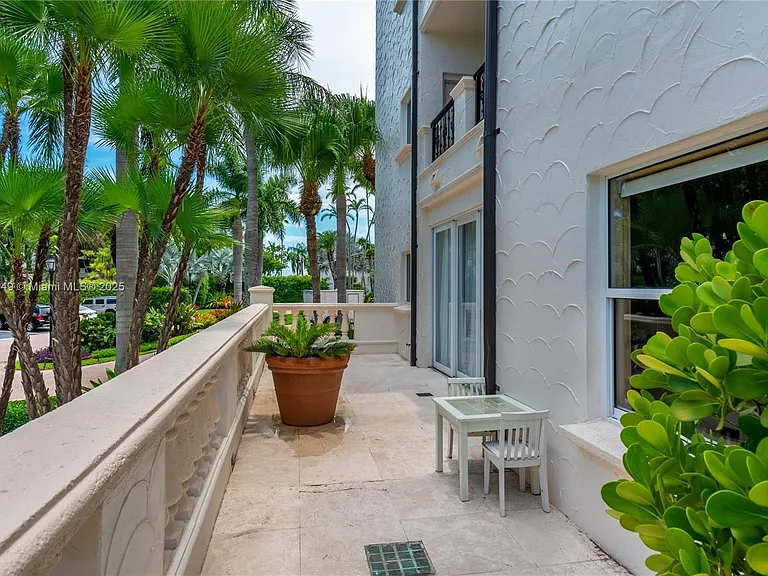 2514 Fisher Island Dr #6104 — Photo 36