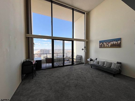 4th image of 3851 Boardwalk Penthouse 2708-108