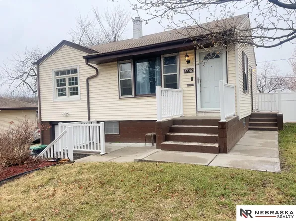 3232 Bedford Ave, Omaha, NE 68111