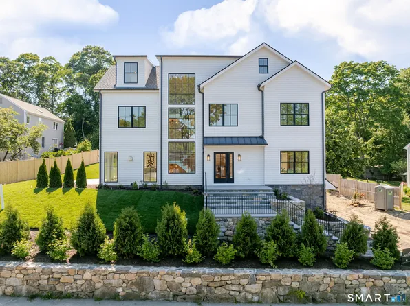 124 Forest Street, New Canaan, CT 06840