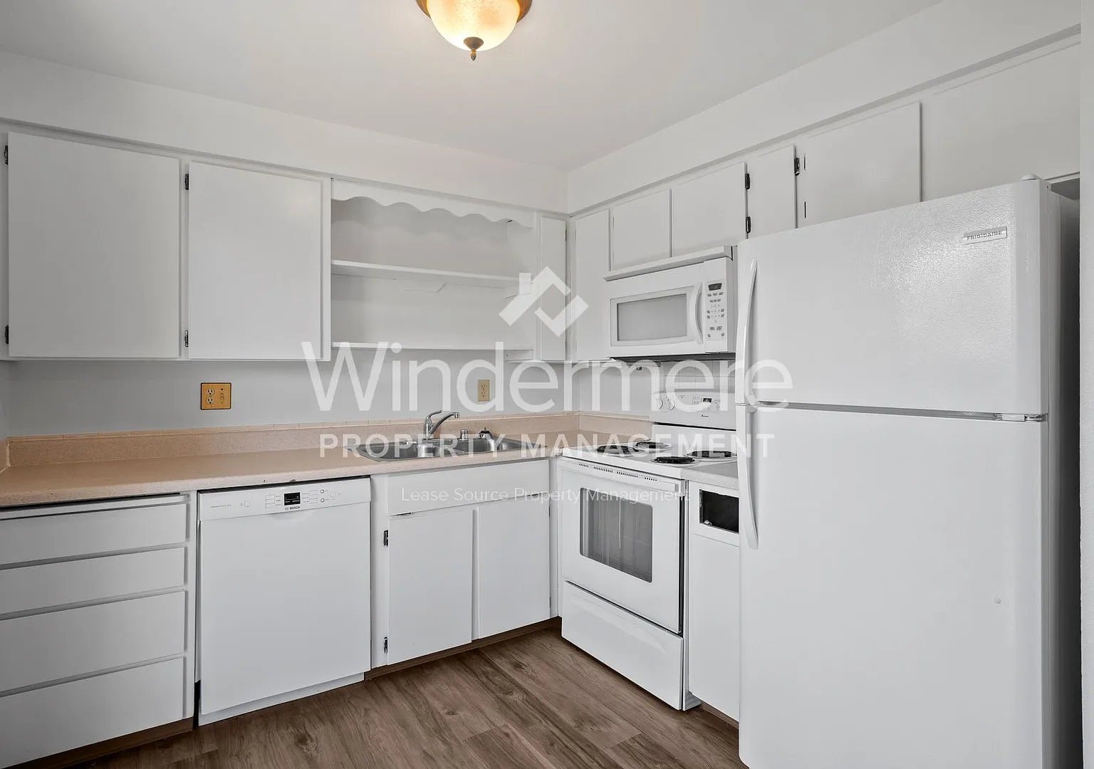 2702 E 31st — Photo 4
