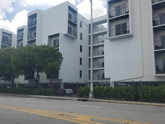 2nd image of 4550 W 16th Ave APT 401