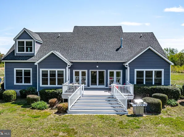 58 Outrigger Point Dr, Heathsville, VA 22473