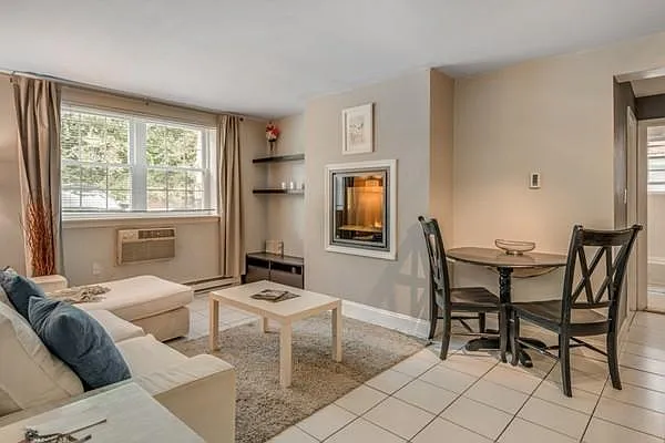 1 bed, 441 sqft, $2,000 — Photo 1