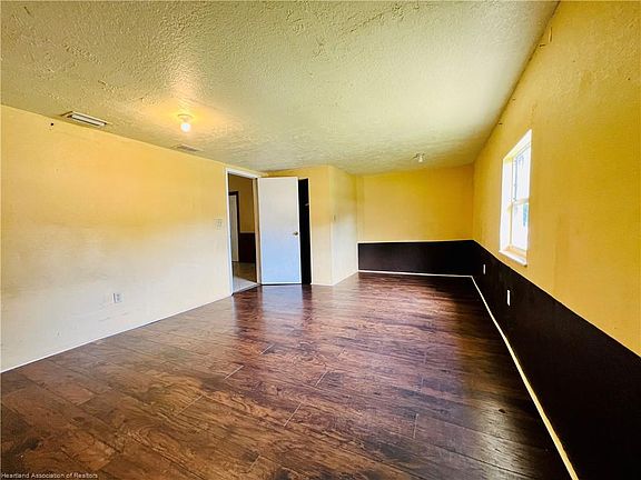 5th image of 1131 SE Olive St
