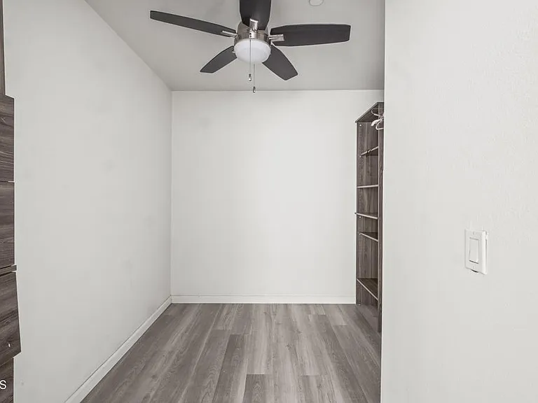 1901 Victoria Ave #201 — Photo 20