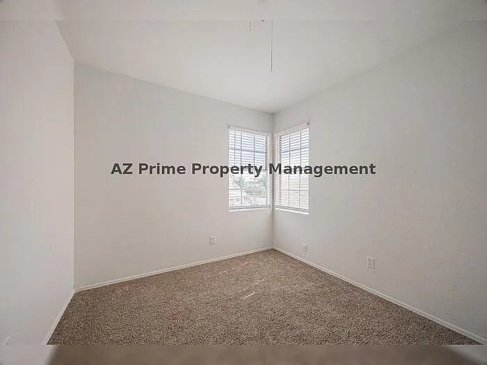 489 W Carmen St — Photo 18