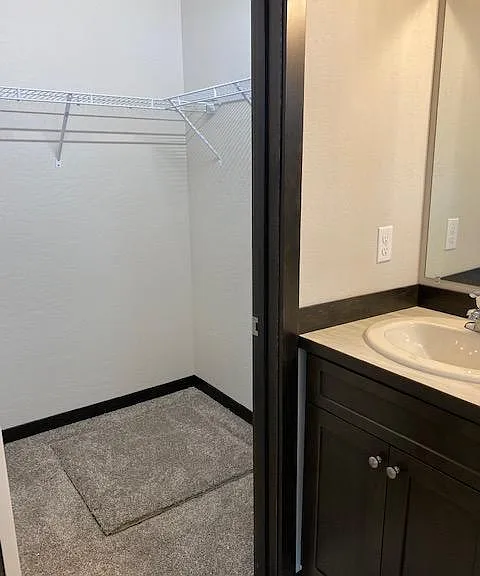 Walk-in closet