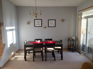 9013 Sawgrass Gln, Maple Grove, MN 55311