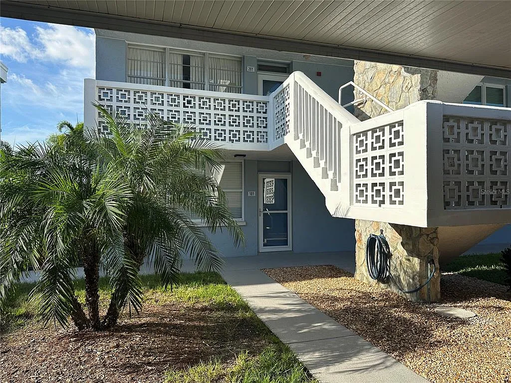 1 bed, 1.0 bath, 825 sqft, $1,450 — Photo 2
