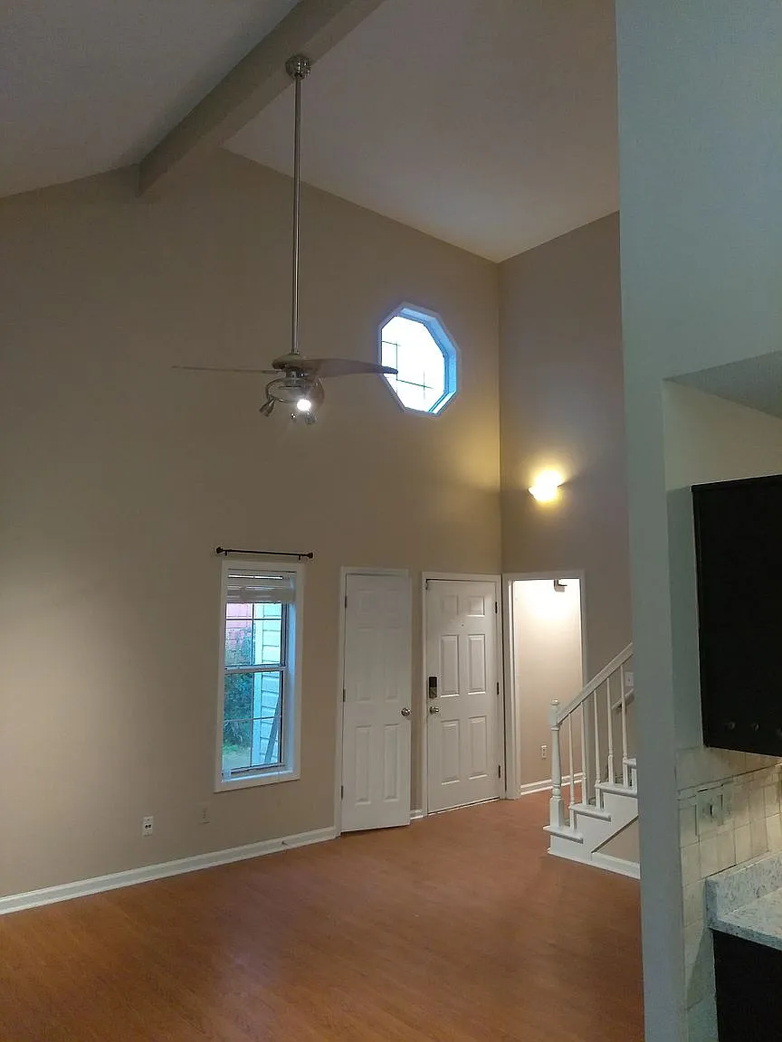 2 bed, 1318 sqft, $1,890 — Photo 4