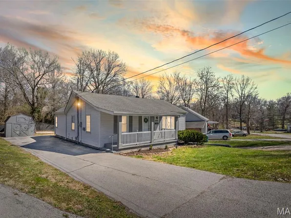 2425 La Salle Dr, Alton, IL 62002