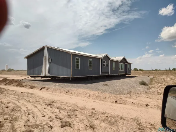 6874 N Vineyard Rd, Dexter, NM 88230
