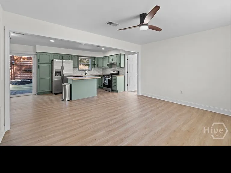 408 Valentine Dr — Photo 3