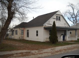 104 E Harris St, Brook, IN