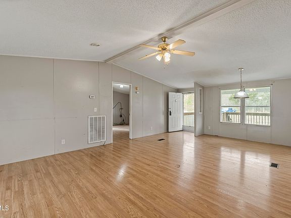 5th image of 815 Flatwoods Rd