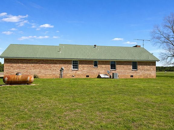 2nd image of 641 Mayhaw Rd