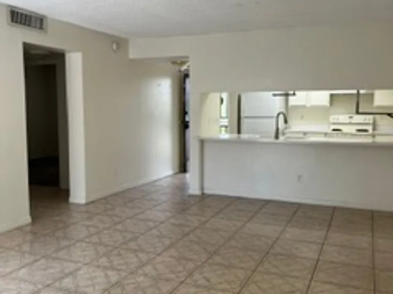 5820 N Church Ave #310 — Photo 5