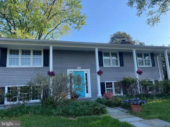 1802 Leadburn Rd, Towson, MD 21204