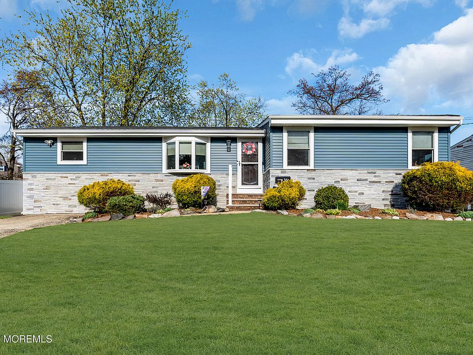 1st image of 36 Dartmouth Drive