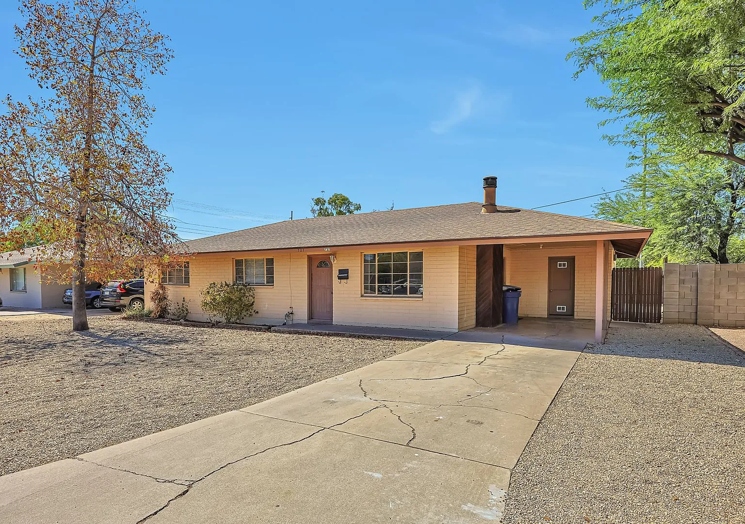 Walk To Asu. 6 Bed 4 Bath Right Near Campus — Photo 1