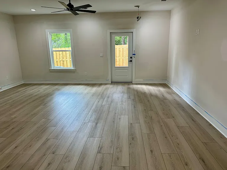 362 Cloverdale Blvd — Photo 4