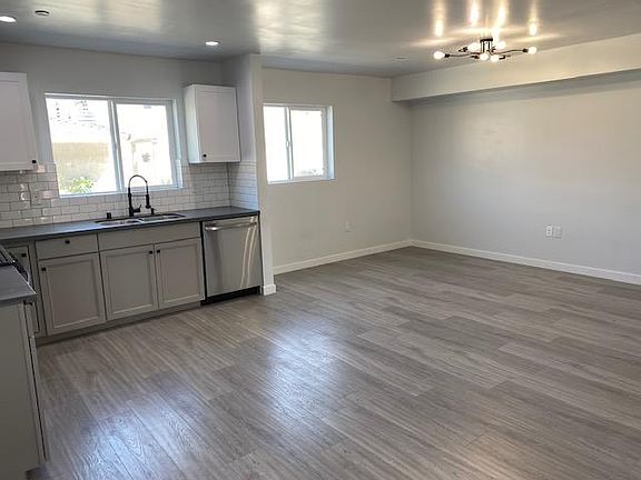 4th image of 4317 E 58th St