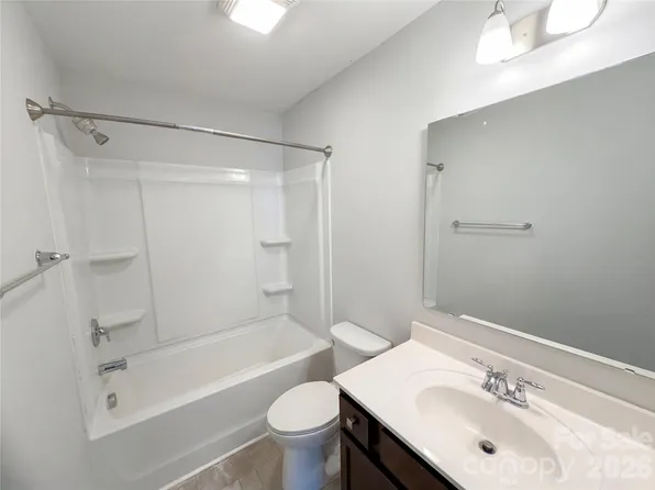 8004 Camden Xing, Lowell, NC 28098