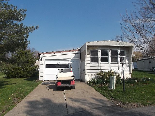 1st image of 16 Vibernum Dr #270