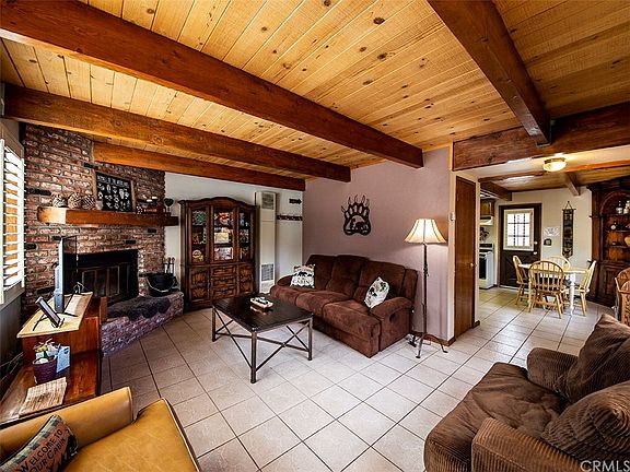 3rd image of 1115 W Country Club Blvd