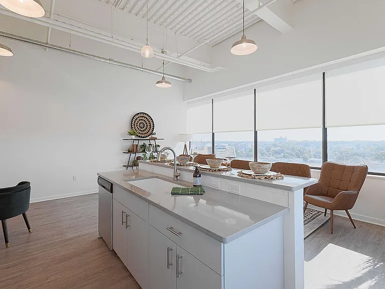 501 S Capitol Ave — Photo 157