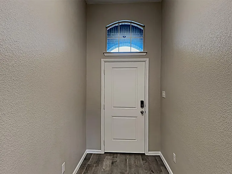 8304 Burma Dr — Photo 2