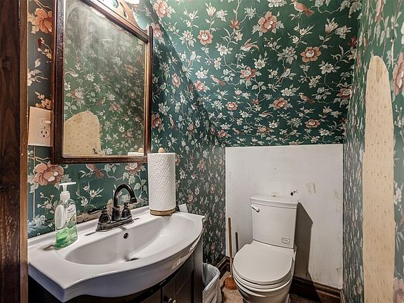 15th image of this home