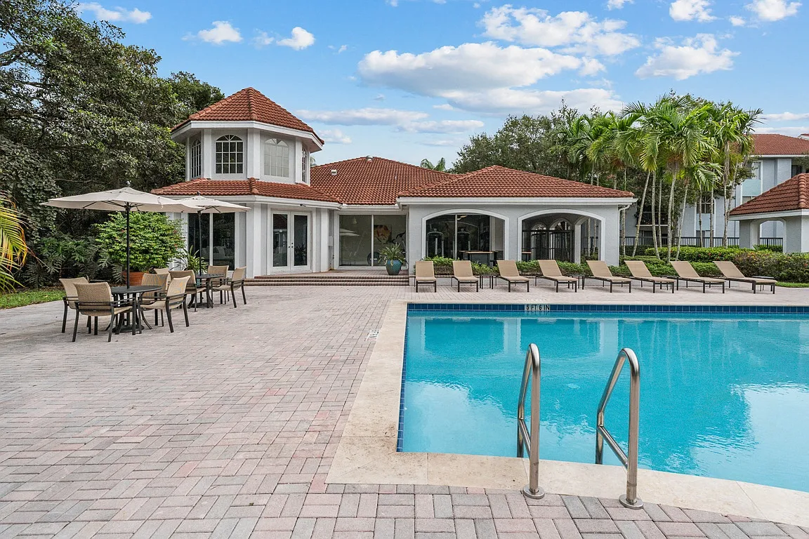 Cypress Shores — Photo 2
