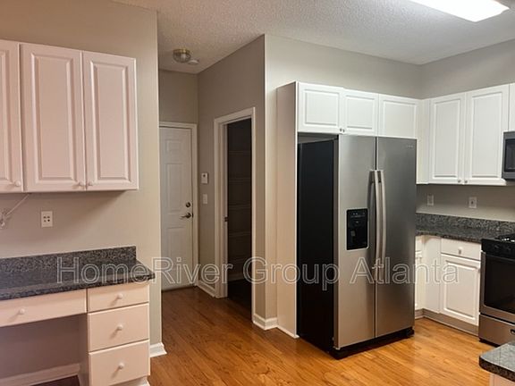5th image of 2499 Lakebrooke Dr