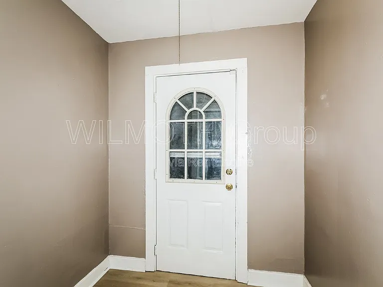 3006 Noble St — Photo 3