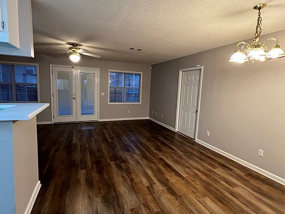 3rd image of 159 Commons Dr