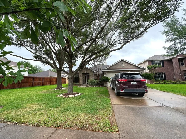 2211 Winding Hollow Dr, Katy, TX 77450