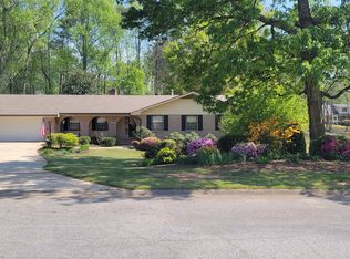 1080 Wedgewood Dr, Fayetteville, GA 30214