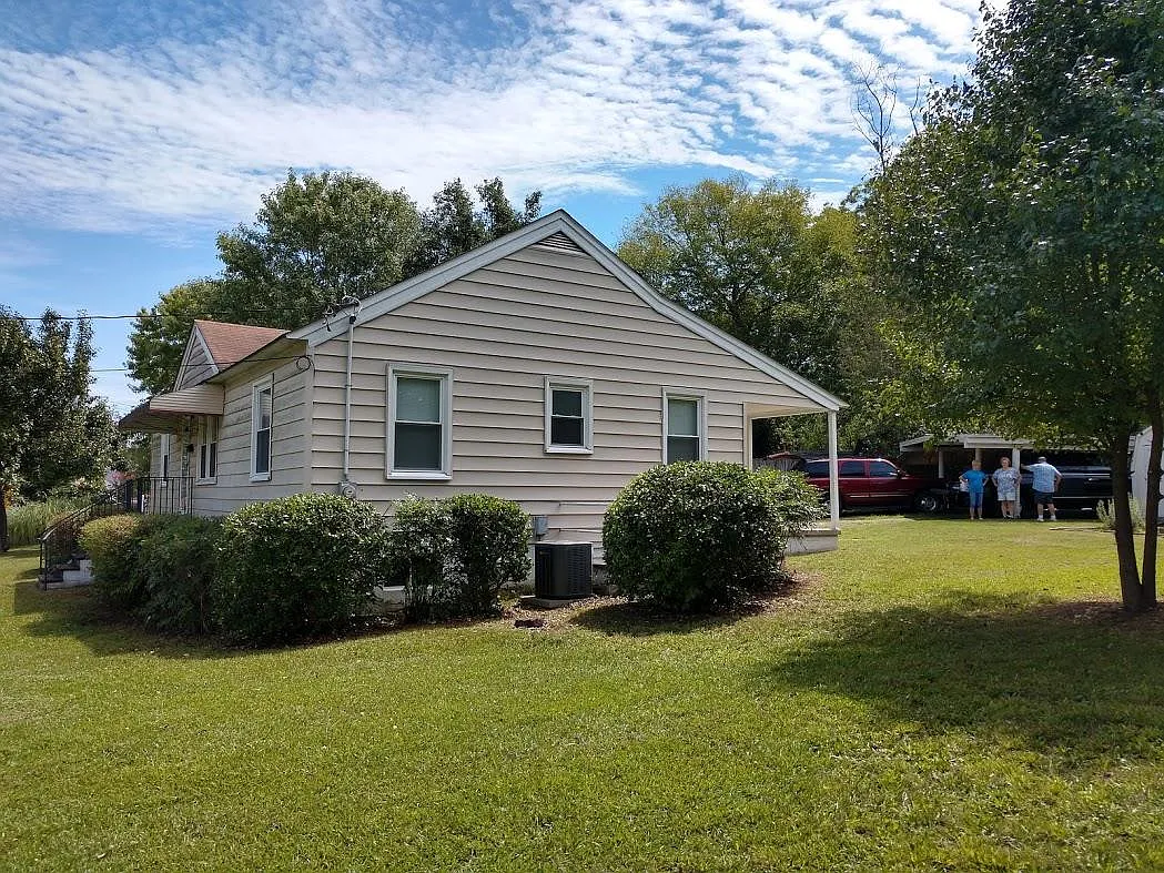 3 bed, 1130 sqft, $1,650 — Photo 3