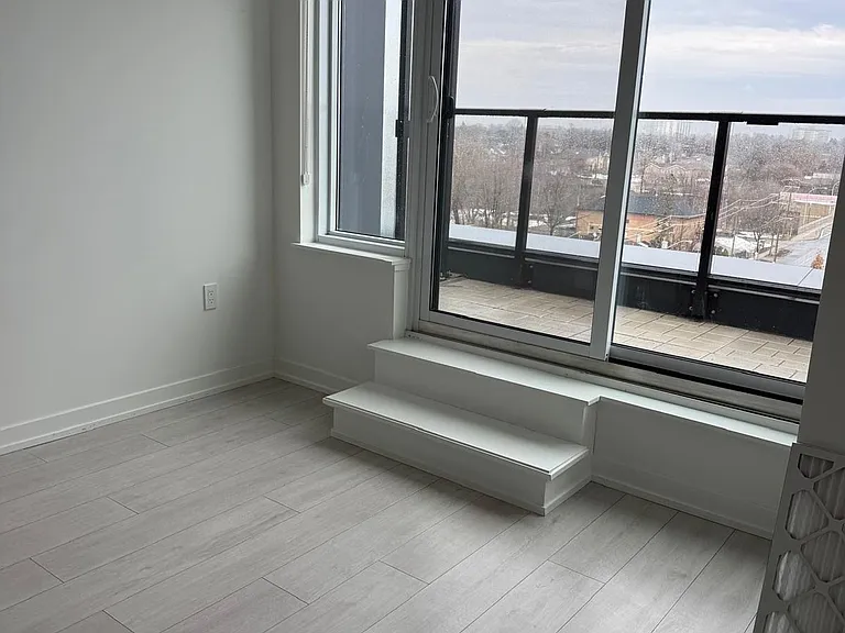 556 Marlee Ave #814 — Photo 4